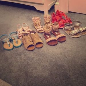 7 PAIRS OF TODDLER SUMMER SANDALS 💕